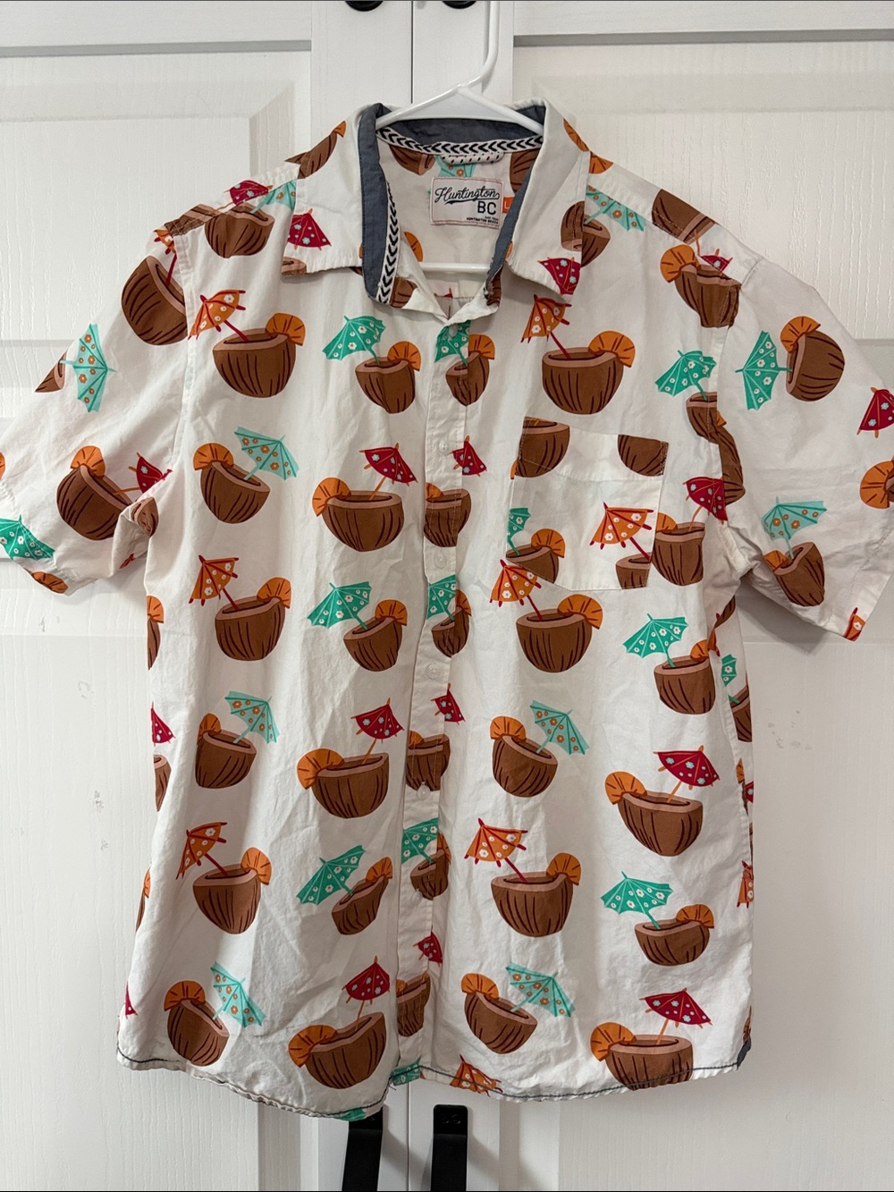 Huntington Beach Club Coconut Tropical Drink Hawaiian Button Shirt White Large